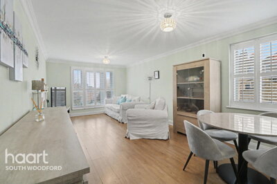 Property on Victoria Road, IG9 5EW