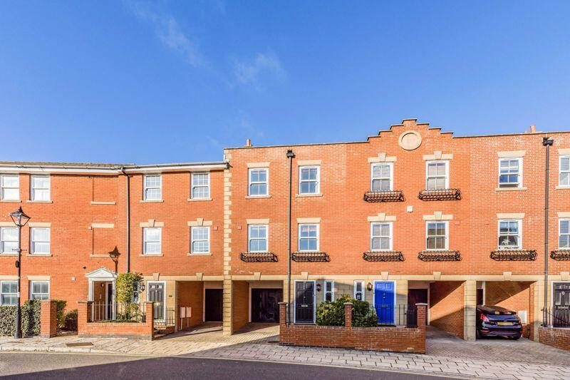 Terraced House