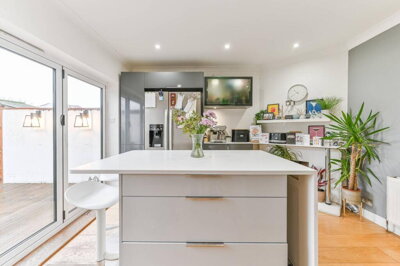 Property on Sherwood Park Road, CR4 1NA