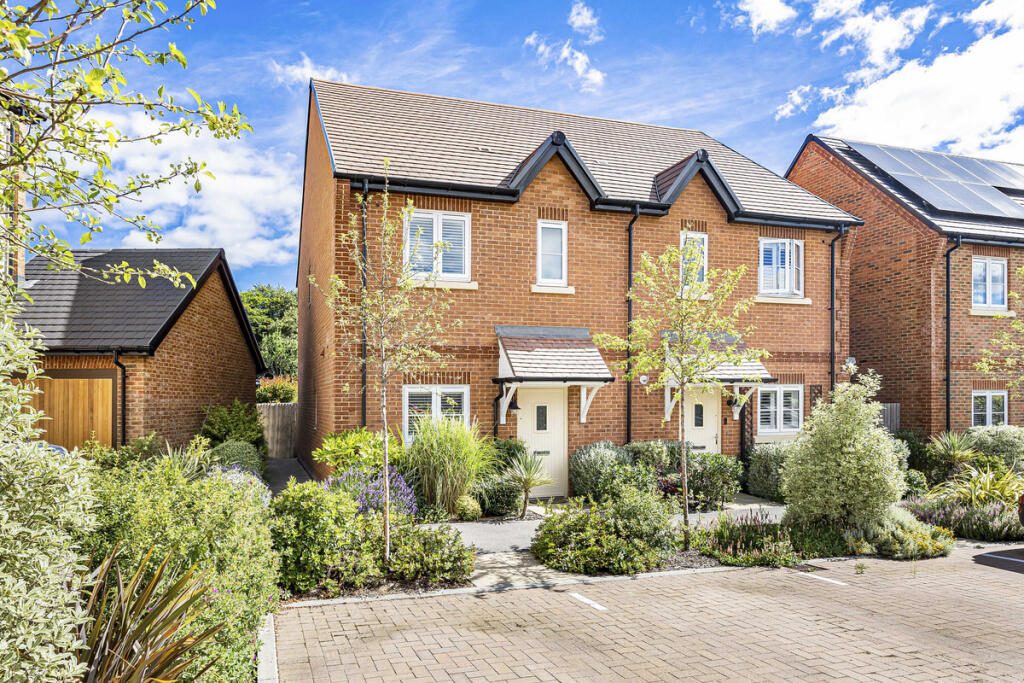 Property main image
