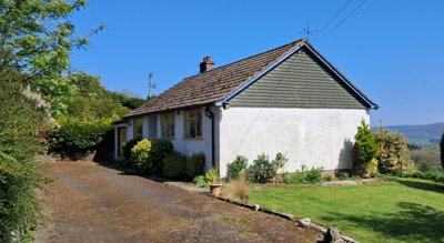 Property on HR3 5SG