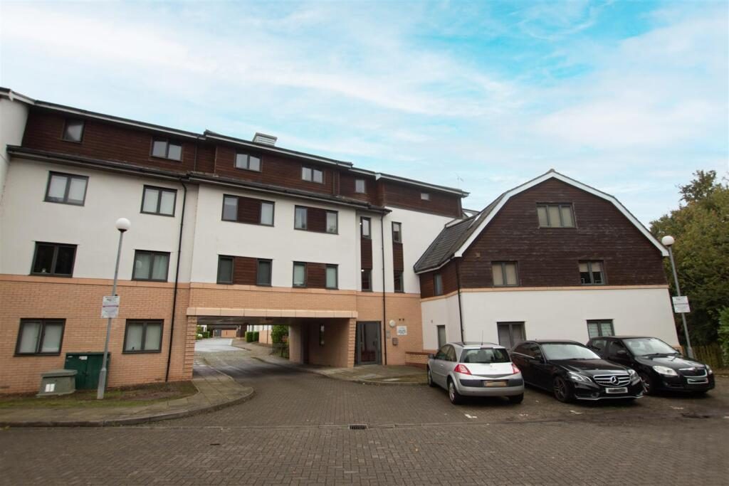 Property main image