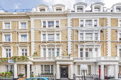 Property on Clanricarde Gardens, W2 4JJ