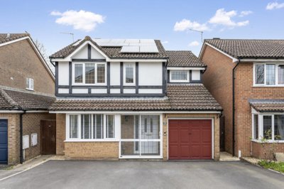 Property on Bryony Gardens, SP8 4TR