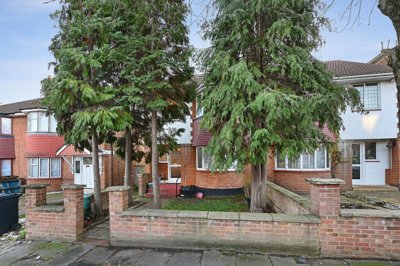 Property on Bowes Road, W3 7AB