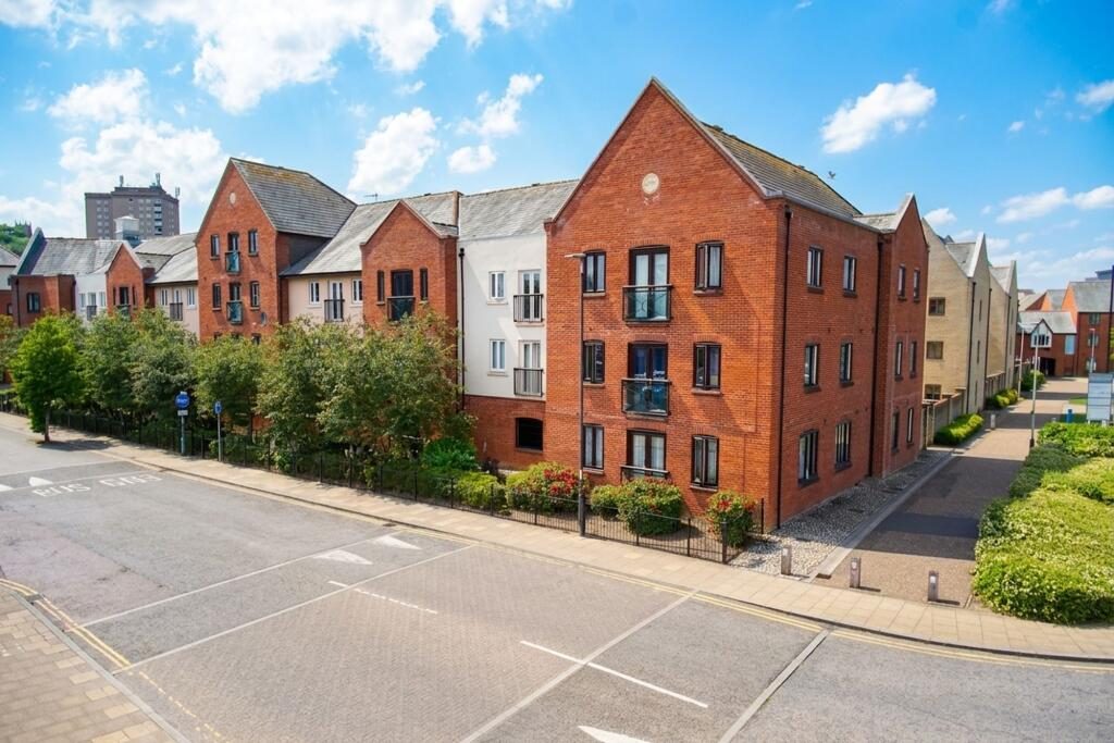 Property main image