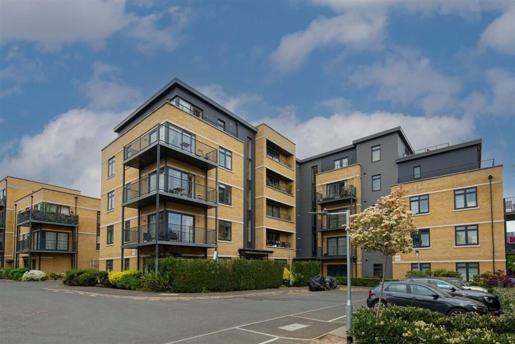 Property main image