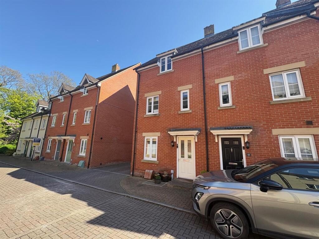 Terraced House