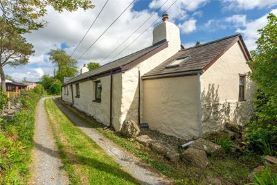 Property on LL55 4EZ