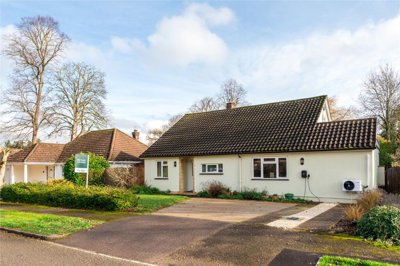 Property on Windmill Hill, MK40 4AG