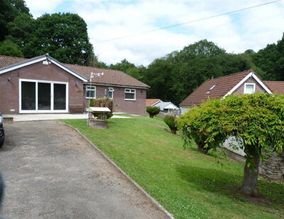 Property on Greenfield Terrace, NP12 0HL