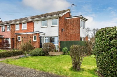 Property on Greenacres, RH8 0PA