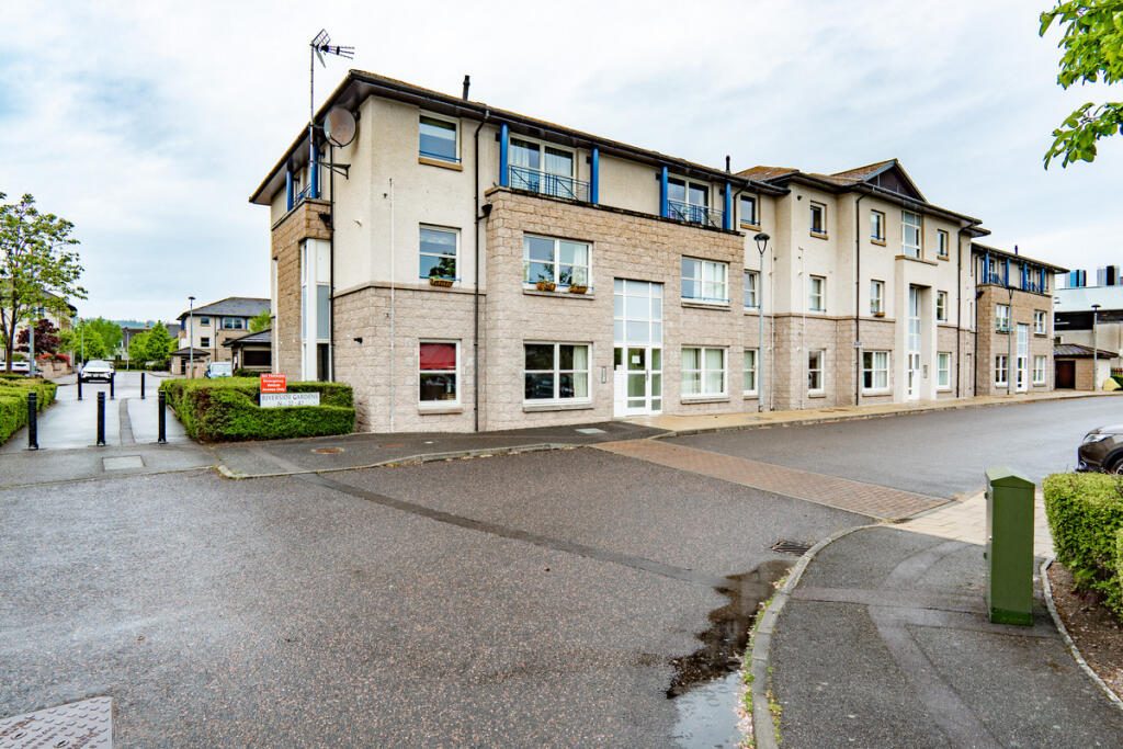 Property main image