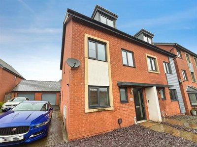 Property on Maiden Road, NG20 8GA