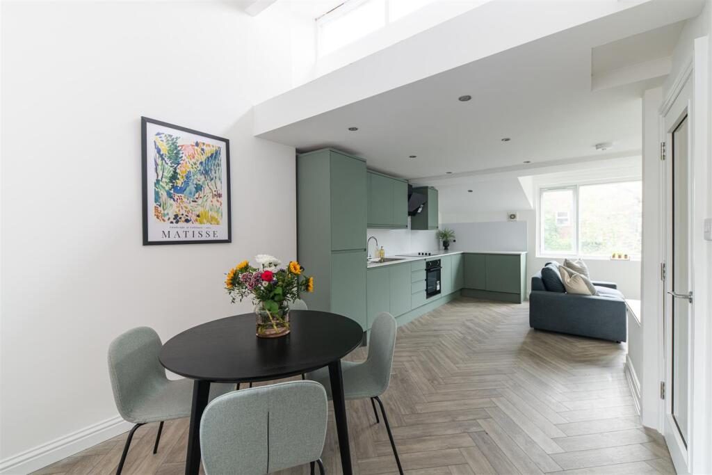 Terraced House