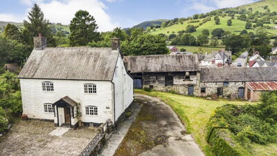 Property on SY10 0NU