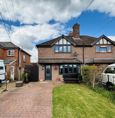 Property on Henwick Lane, RG18 3BX