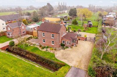 Property on Trader Bank, PE22 0UH