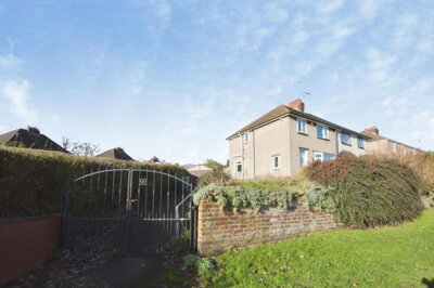 Property on Wingfield Road, S42 6XY