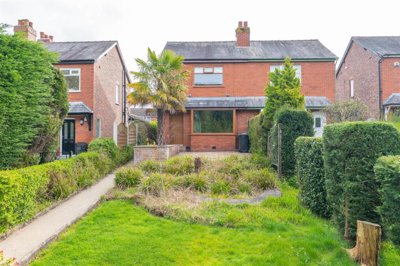 Property on Wigan Road, PR7 6JG