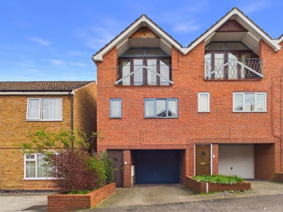 Property on Gladstone Street, NG4 1EL