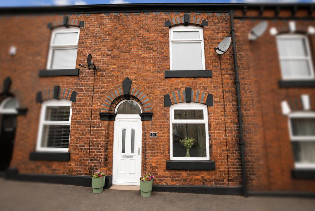 Terraced House