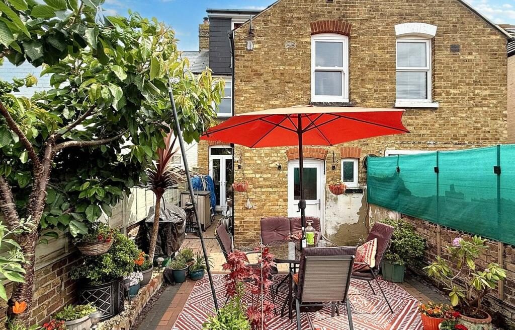 Terraced House