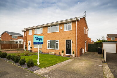 Property on Simpsons Way, CH4 0RA