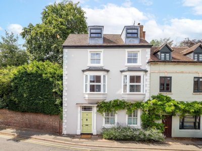 Property on New Street, CV8 2EY