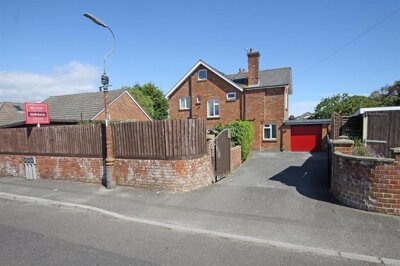 Property on St Margaret'S Road, BH10 4BG