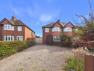 Property on Cheltenham Road, GL2 0JN