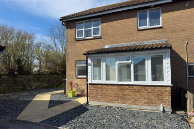 Property on Little Oaks, TR10 8QE