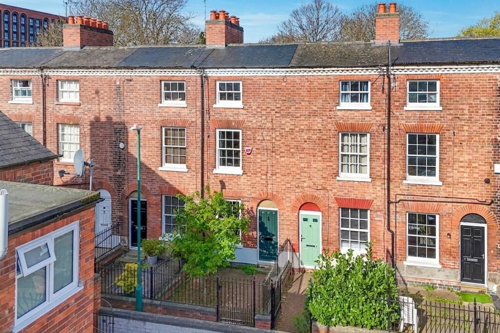 Terraced House