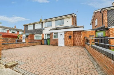 Property on Whitethorn Grove, LN6 0PF