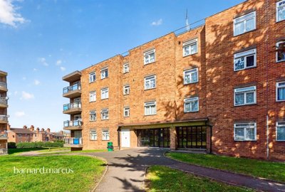 Property on Waterfall Road, N11 1LH