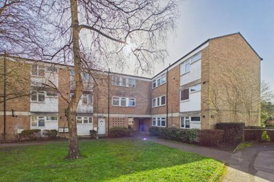 Property on Lydbury, RG12 9HH