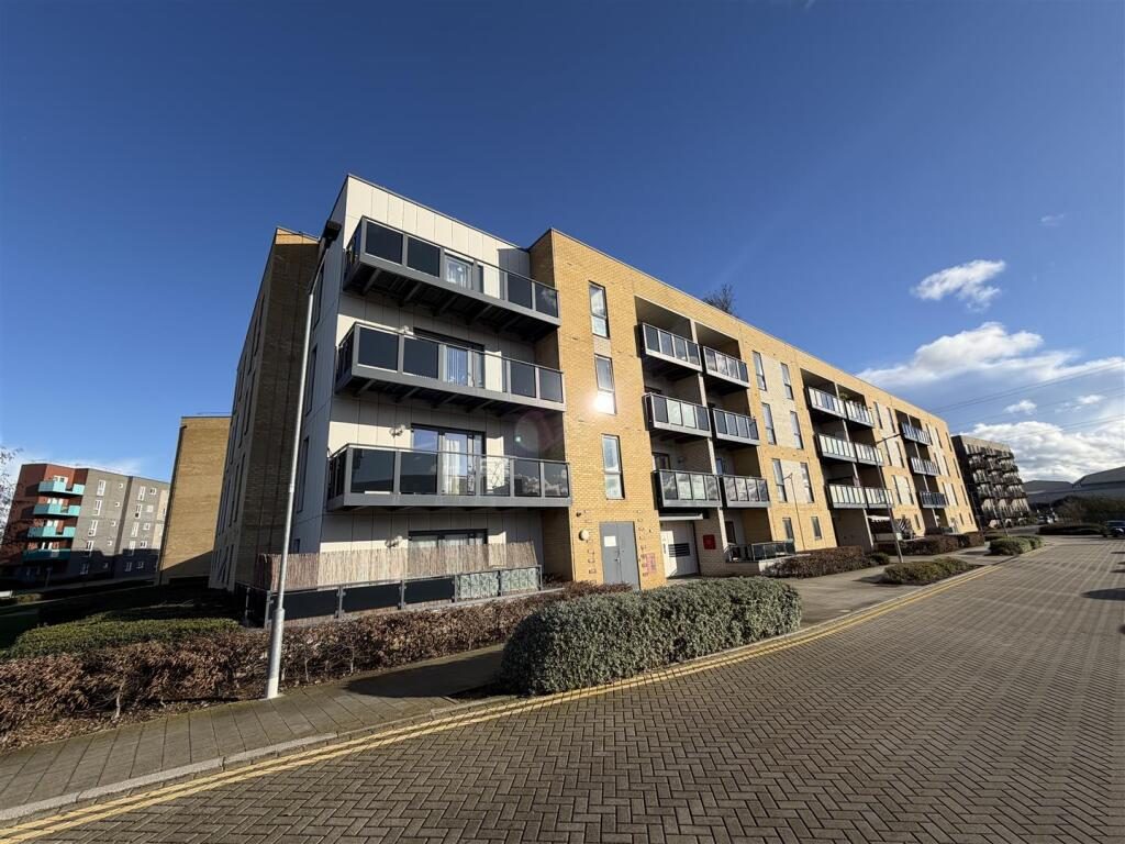Property main image