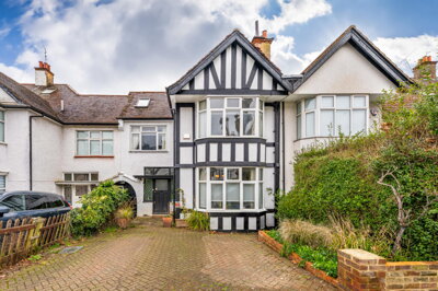 Property on Ashbourne Avenue, NW11 0DP