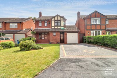 Property on Keepers Close, WS14 9XW