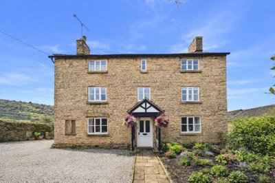 Property on Tower Hill, SK10 5TX