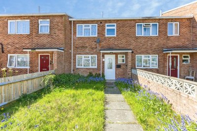 Property on Elizabeth Walk, RG2 0AN