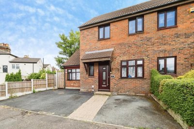 Property on Queen Street, CM14 5JZ