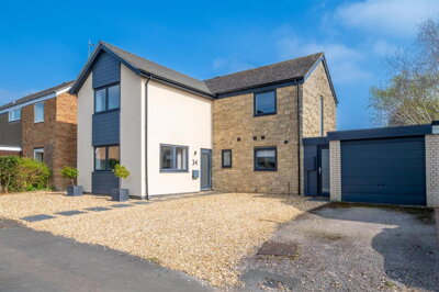 Property on Crecy Walk, OX20 1US