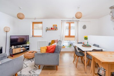 Property on Barleyfields, BS2 0NA