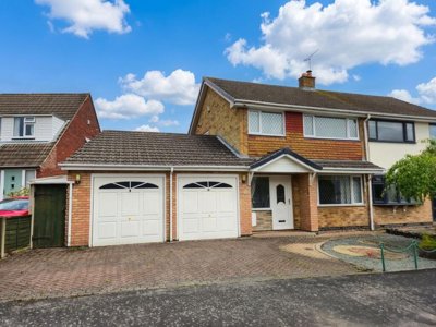 Property on Laburnum Avenue, LE9 9LQ