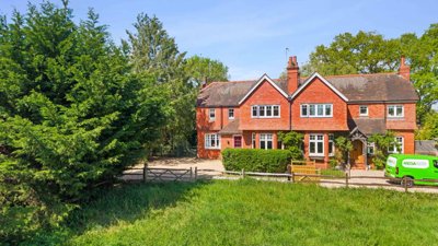 Property on Newchapel Road, RH7 6BL