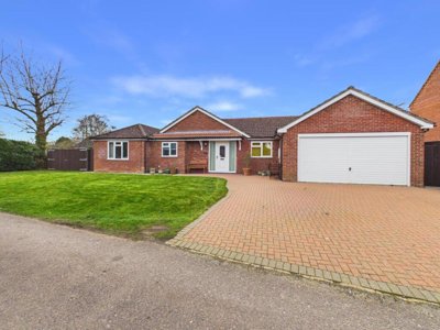 Property on Back Lane, PE22 7PE