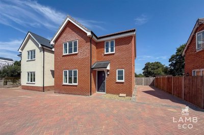 Property on Colchester Road, CO16 0LA