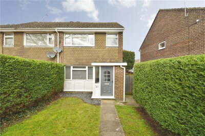Property on Hoe Lane, SO52 9NH