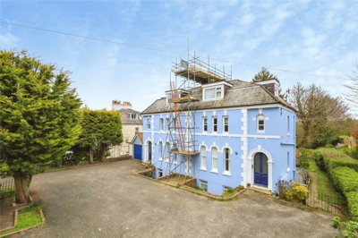 Property on TN22 5DD